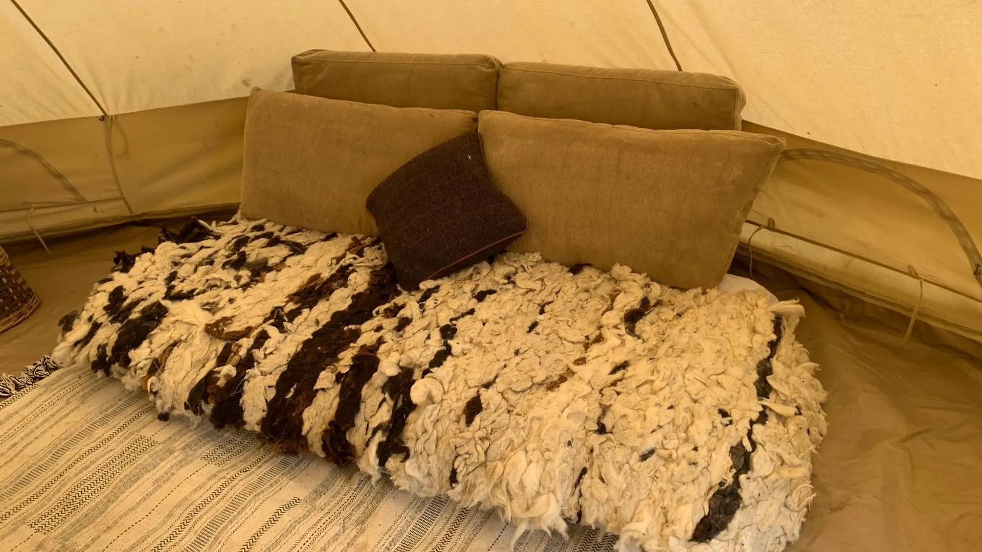 Hotel Spindle Tree Glamping Near Hove